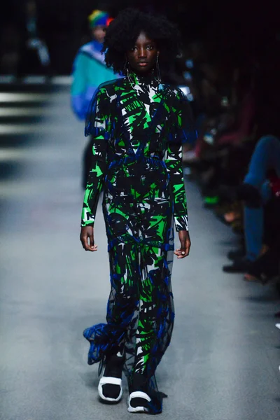 Look 14